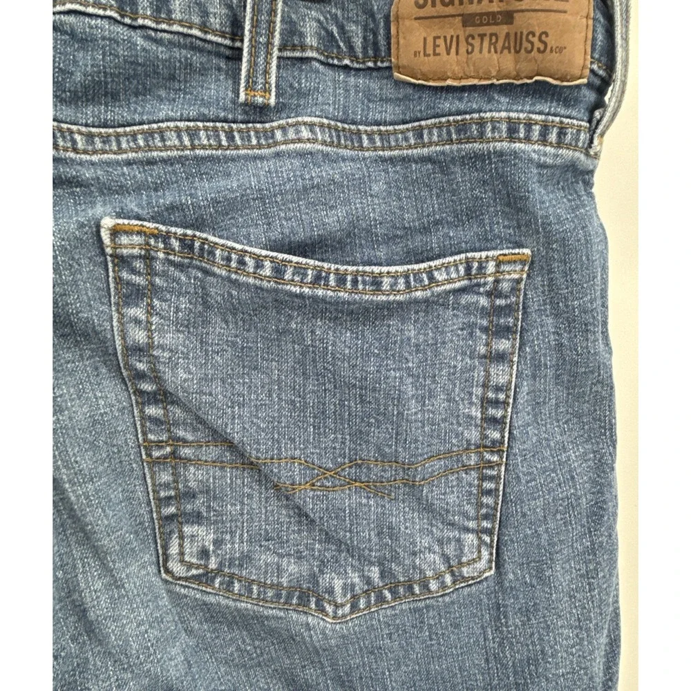 Men's Levis Strauss Signature Blue Jeans Loose Straight Fit  Actual‎ Sz 44x32
